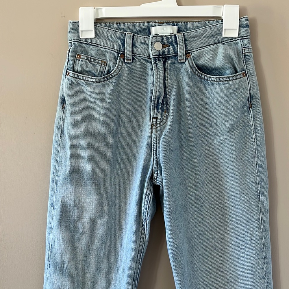 Womens’ H&M Faded Jeans Size 2